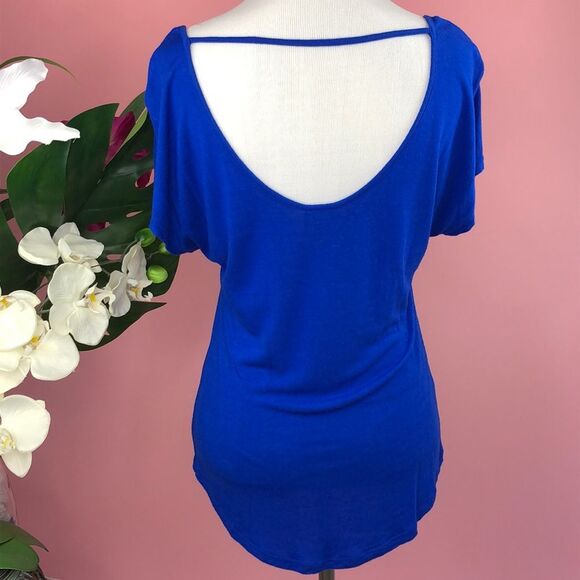 Daytrip Buckle Cobalt Blue Sequined Scoop Neck Top - Picture 2 of 14